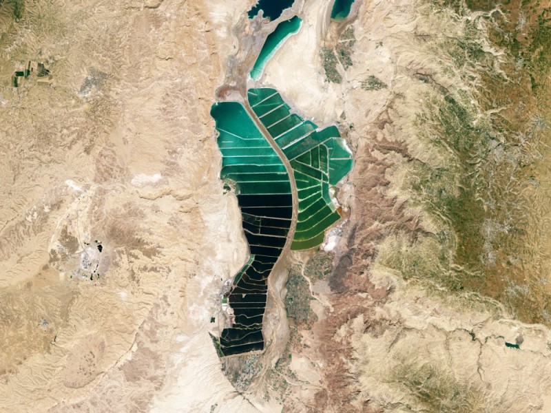File:Dead Sea evaporation ponds.jpeg