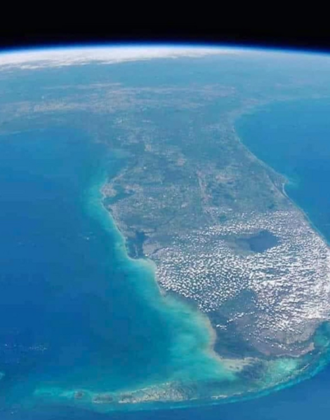 File:Florida via NASA 2022.png
